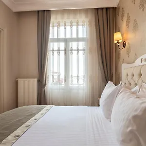 Louis Galata İstanbul